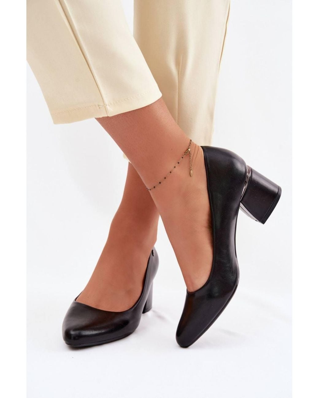 Love Lace White Vinceza Almond Toe Block Heel Pumps