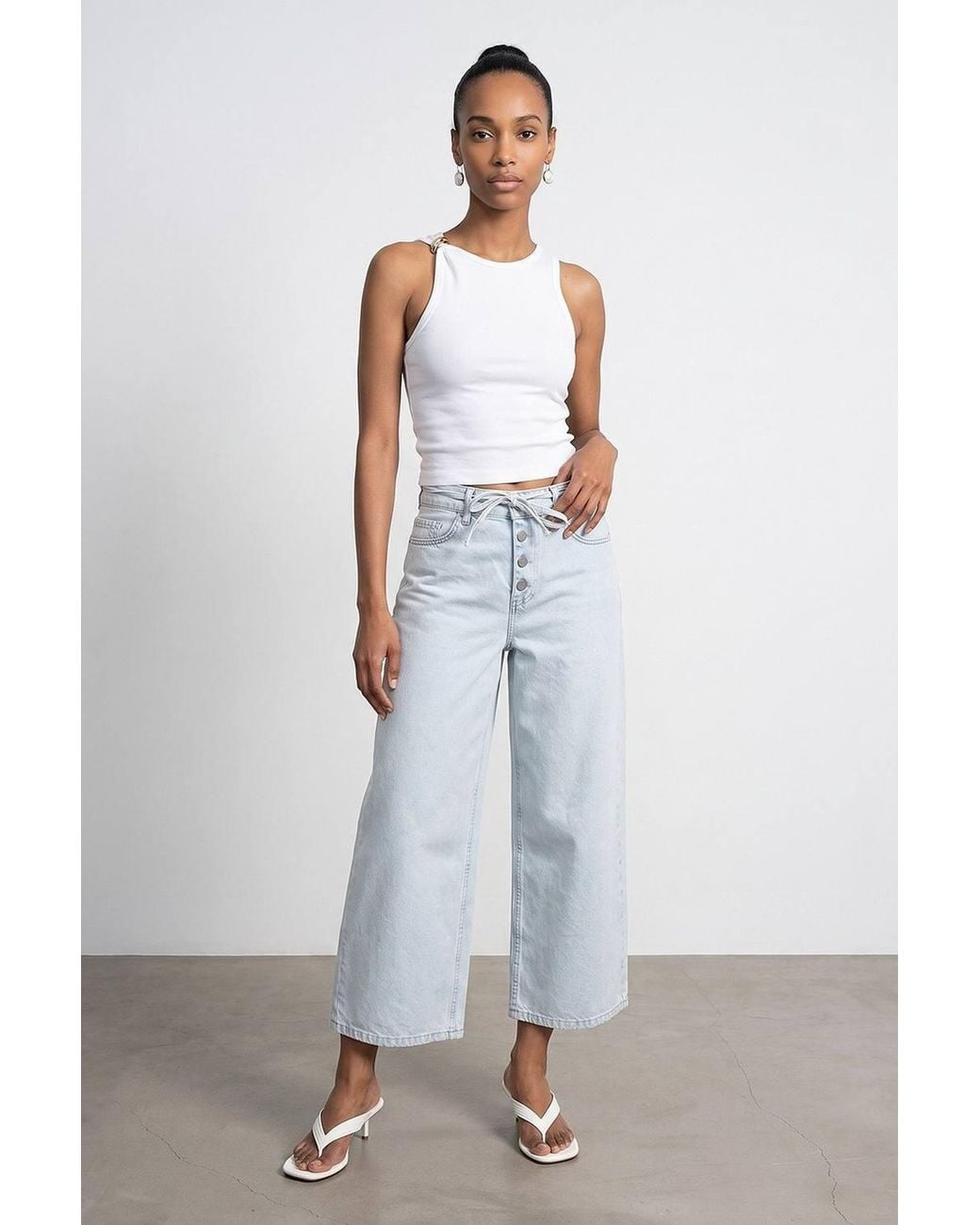 Dilvin Gray Sleeveless Slim-Fit Cami Blouse