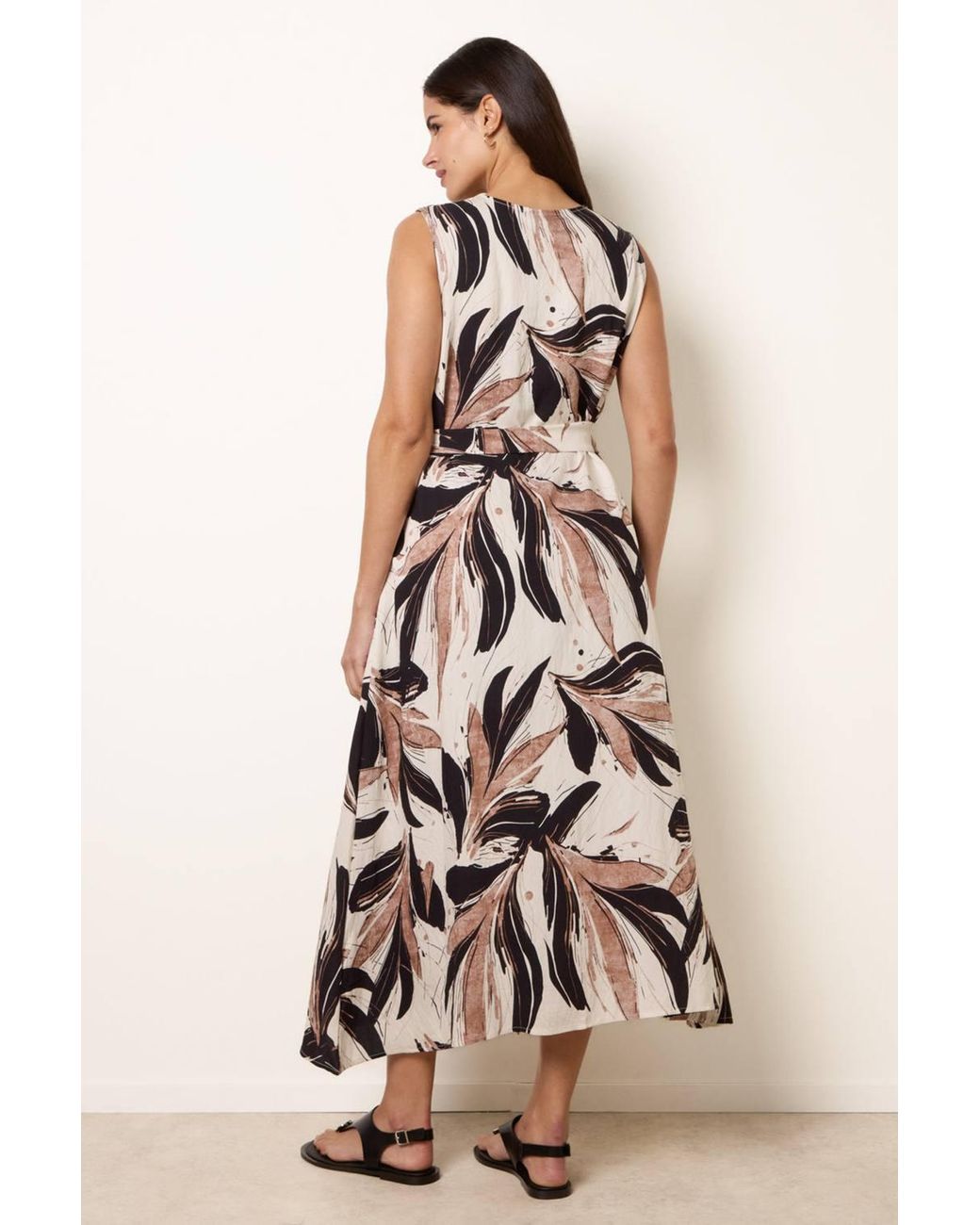 Blue Vanilla Natural Sleeveless Round Neck Midi Dress