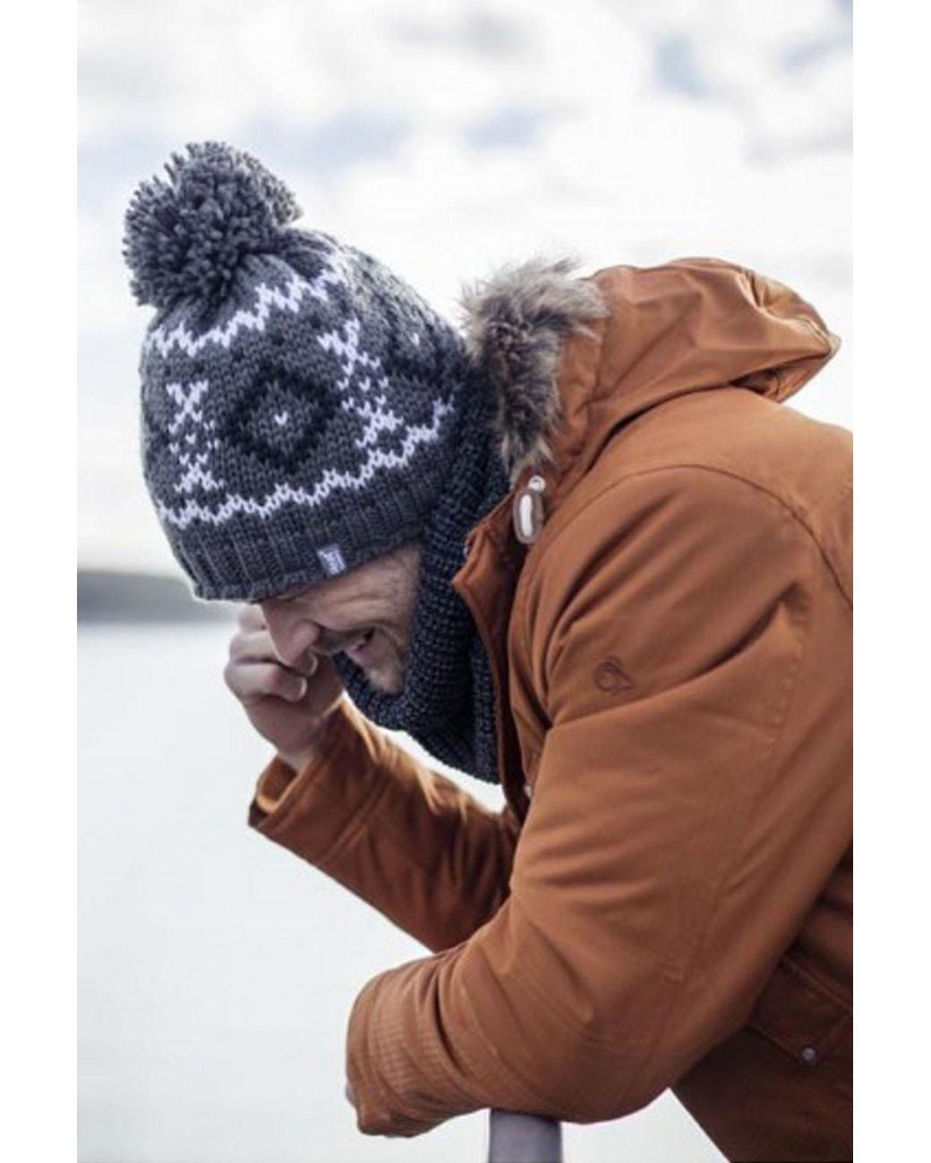Heat Holders Black Fleece Lined Thermal Winter Warm Beanie Bobble Hat With Pom Pom for men