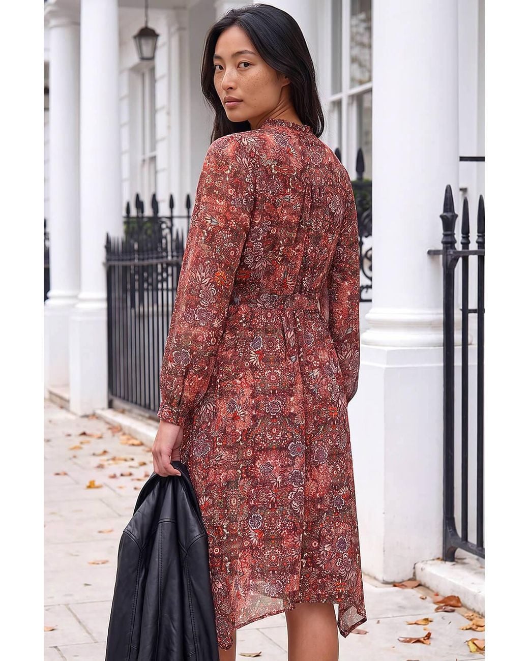 Roman Red Petite Paisley Tie Front Midi Dress