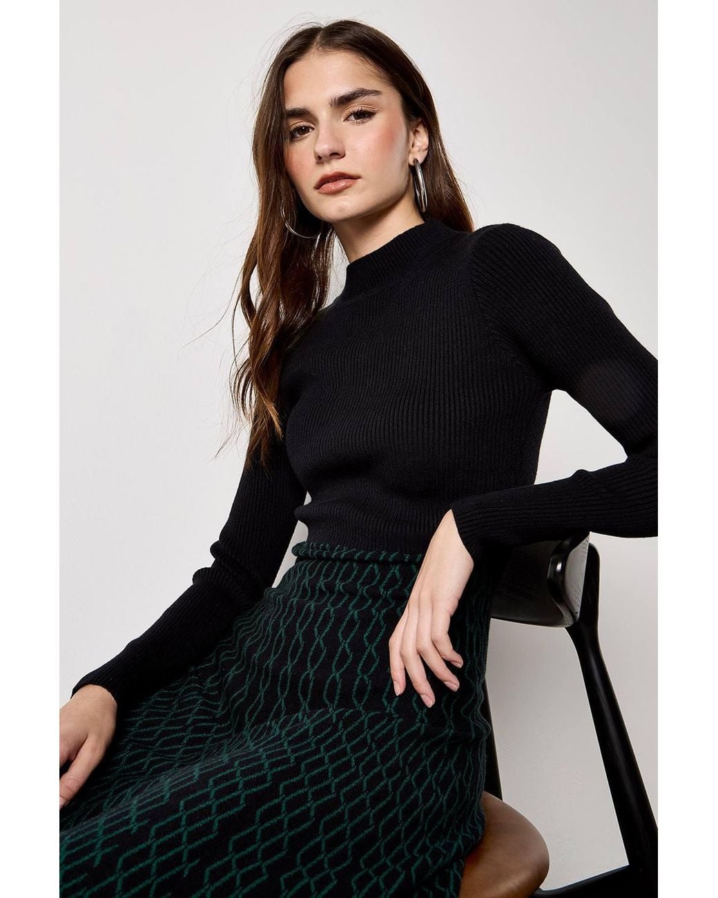 Apricot Black Diamond Link Knitted Midi Dress