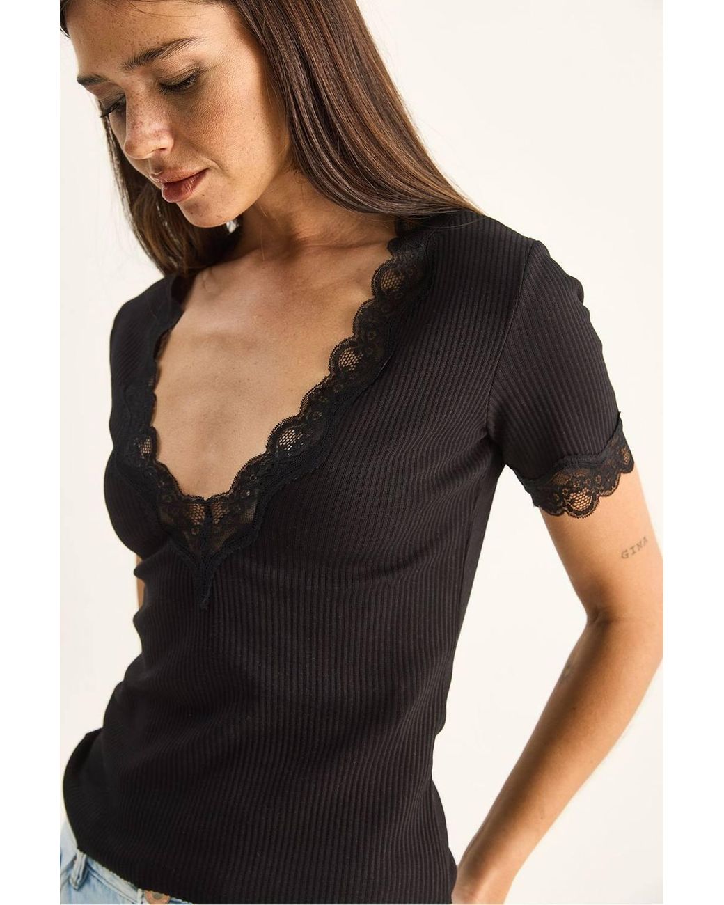 Bianco Lucci Black Ribbed Lace V-Neck Slim Fit Blouse
