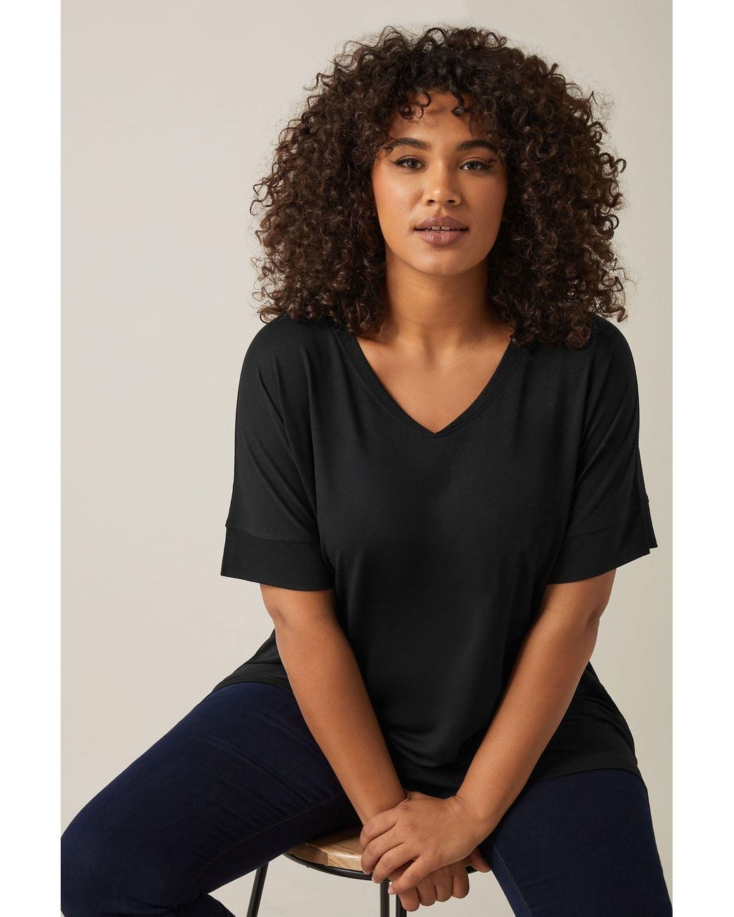 Evans Black V-Neck T-Shirt
