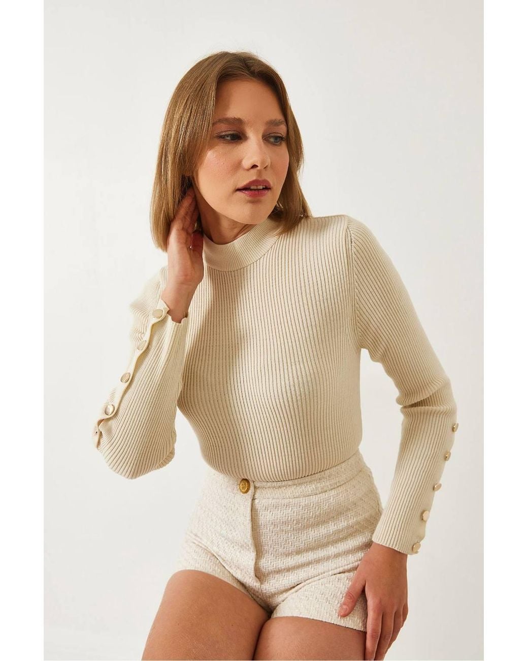 Bianco Lucci Natural Textured Knitwear Turtleneck Sweater With Button Cuff
