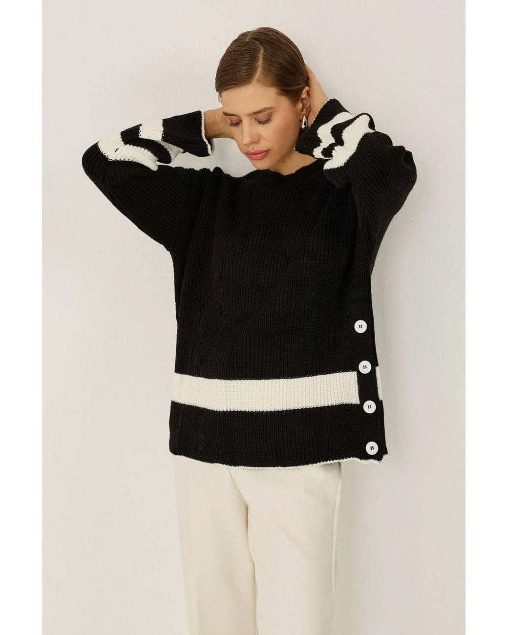 Hiccup Black Relaxed Fit Knitted Sweater