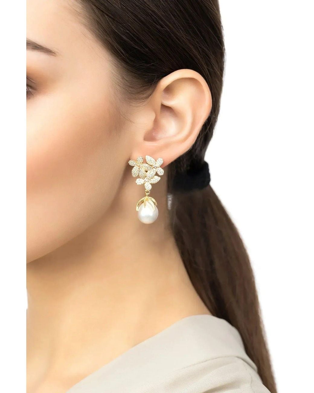 Latelita London White Flowers Pearl Earrings