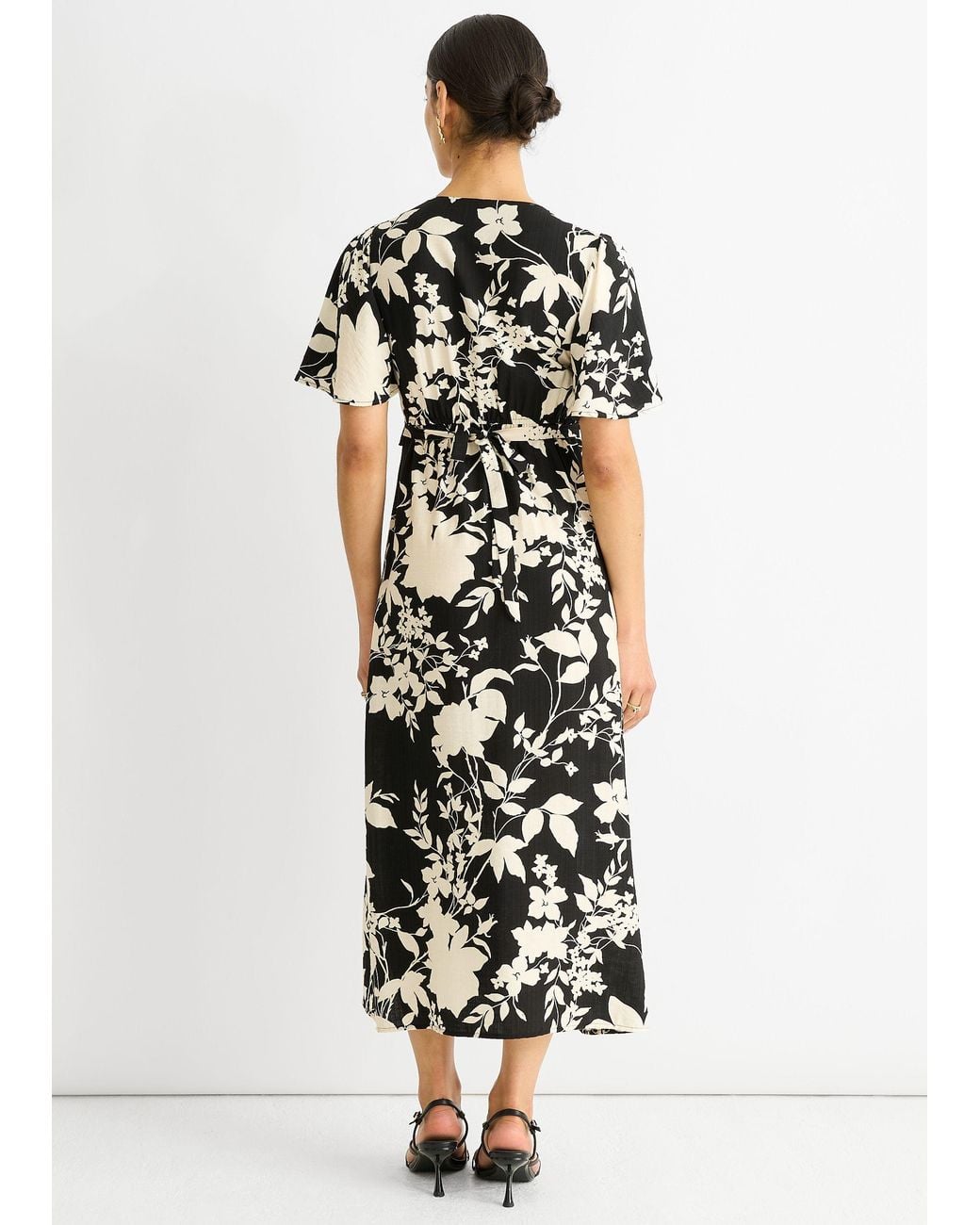 Gini London White Mono Ruffle V Neck Viscose Midi Dress