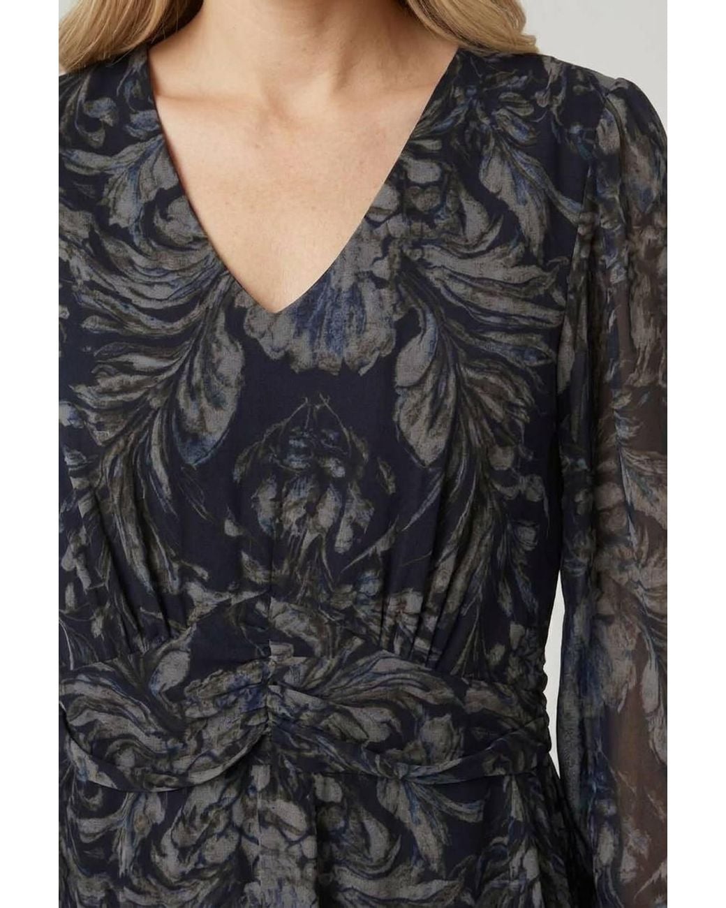 Izabel London Black Floral Layered Long Sleeve Midi Dress