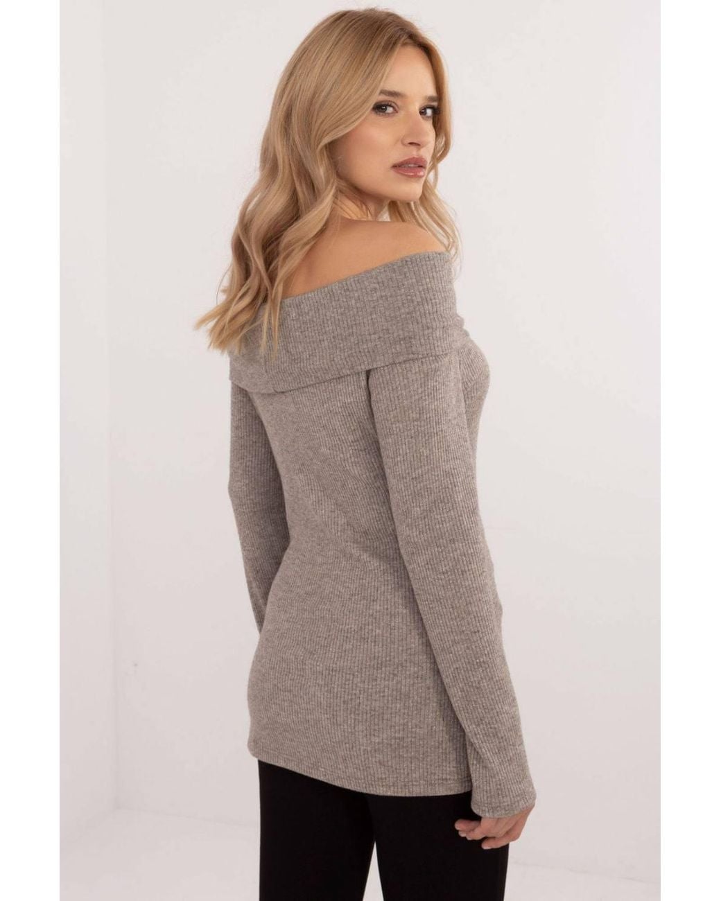 Love Lace Brown Elegant Ribbed Viscose Elastane Sweater