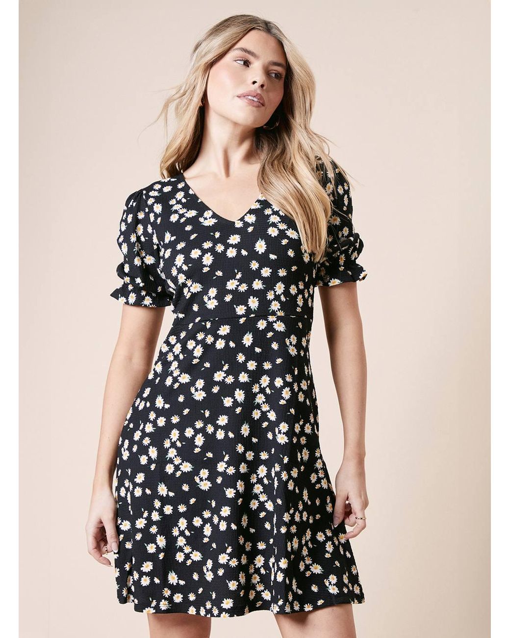 Dorothy Perkins Natural Daisy V Neck Short Sleeve Mini Jersey Dress