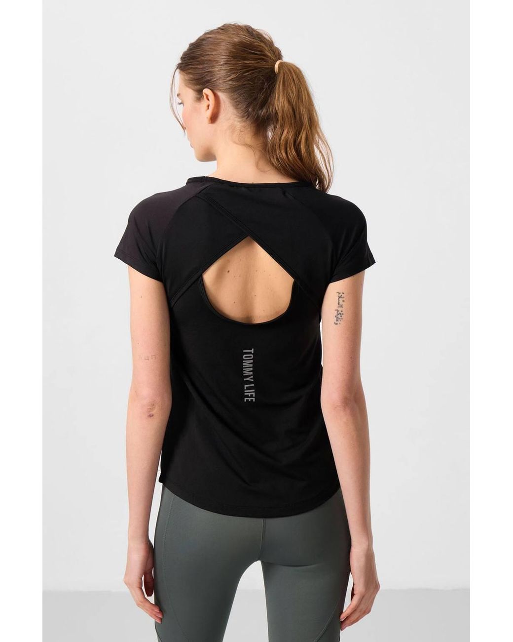 TOMMY LIFE Black Short-Sleeve Crew Neck T-Shirt