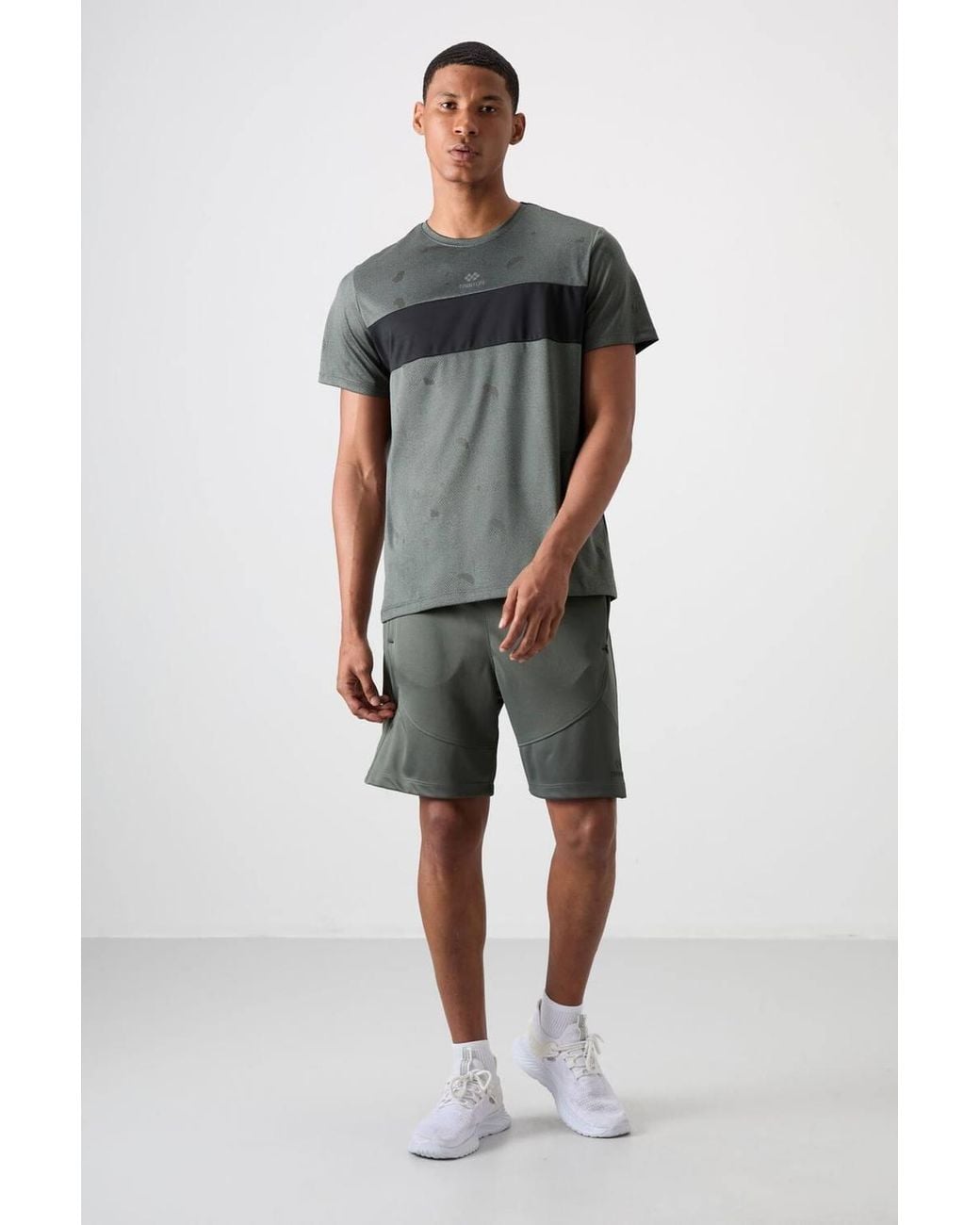 TOMMY LIFE Gray Solid Knit Sweat Shorts for men
