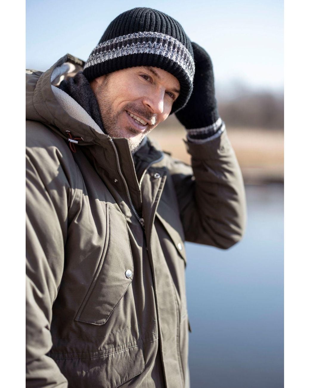 Heat Holders Black Striped Turnover Cuff Knitted Thermal Beanie Hat For Winter for men