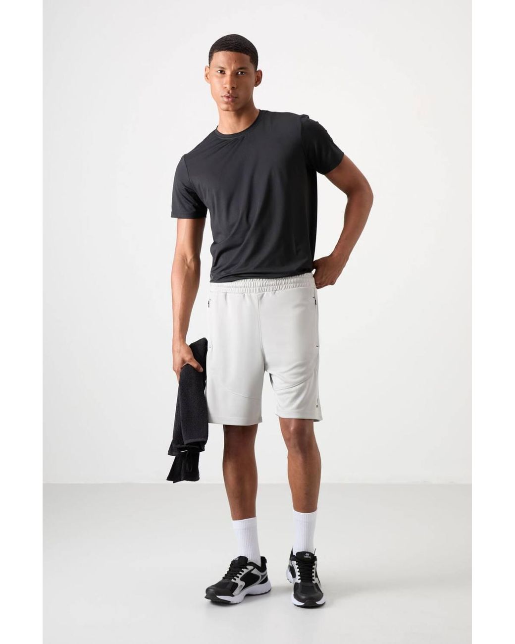 TOMMY LIFE White Solid Knit Sweat Shorts for men
