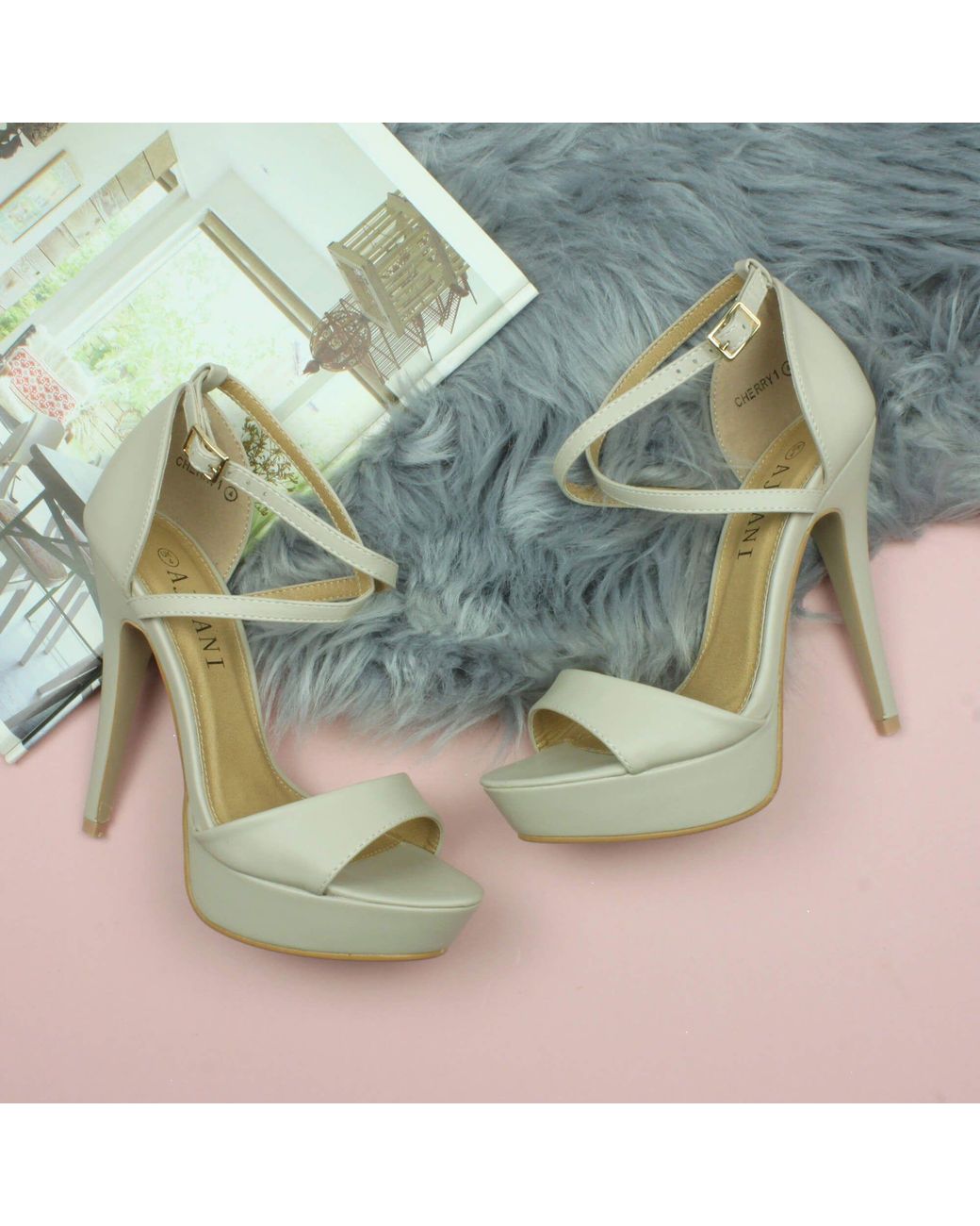 AJVANI Metallic High Heel Crossed Straps Platform Sandals
