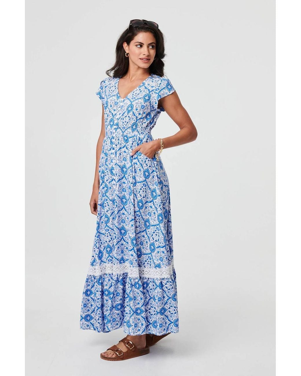 Izabel London Blue Mosaic Print Cap Sleeve Maxi Dress