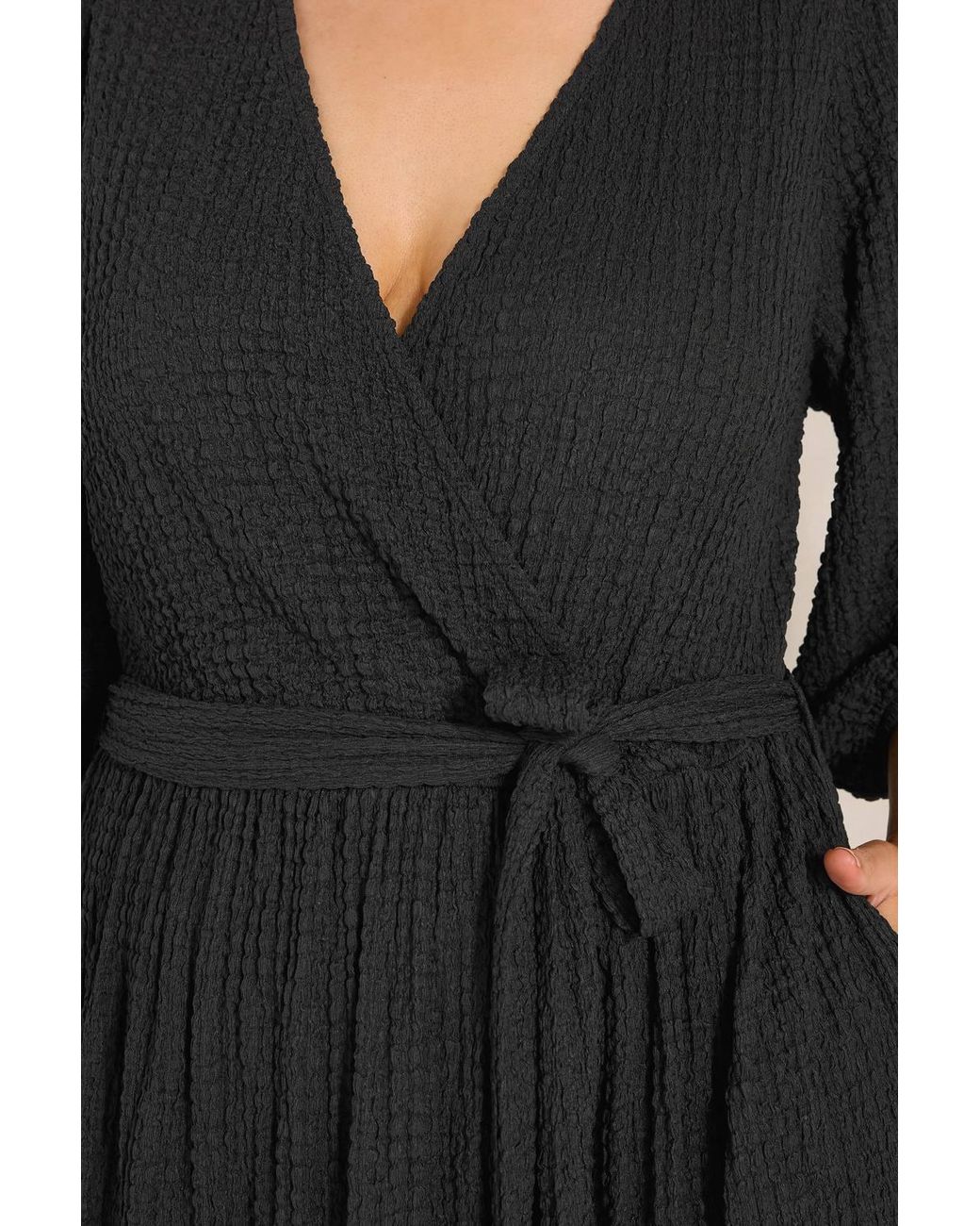 Evans Black Crinkle Wrap Midi Dress