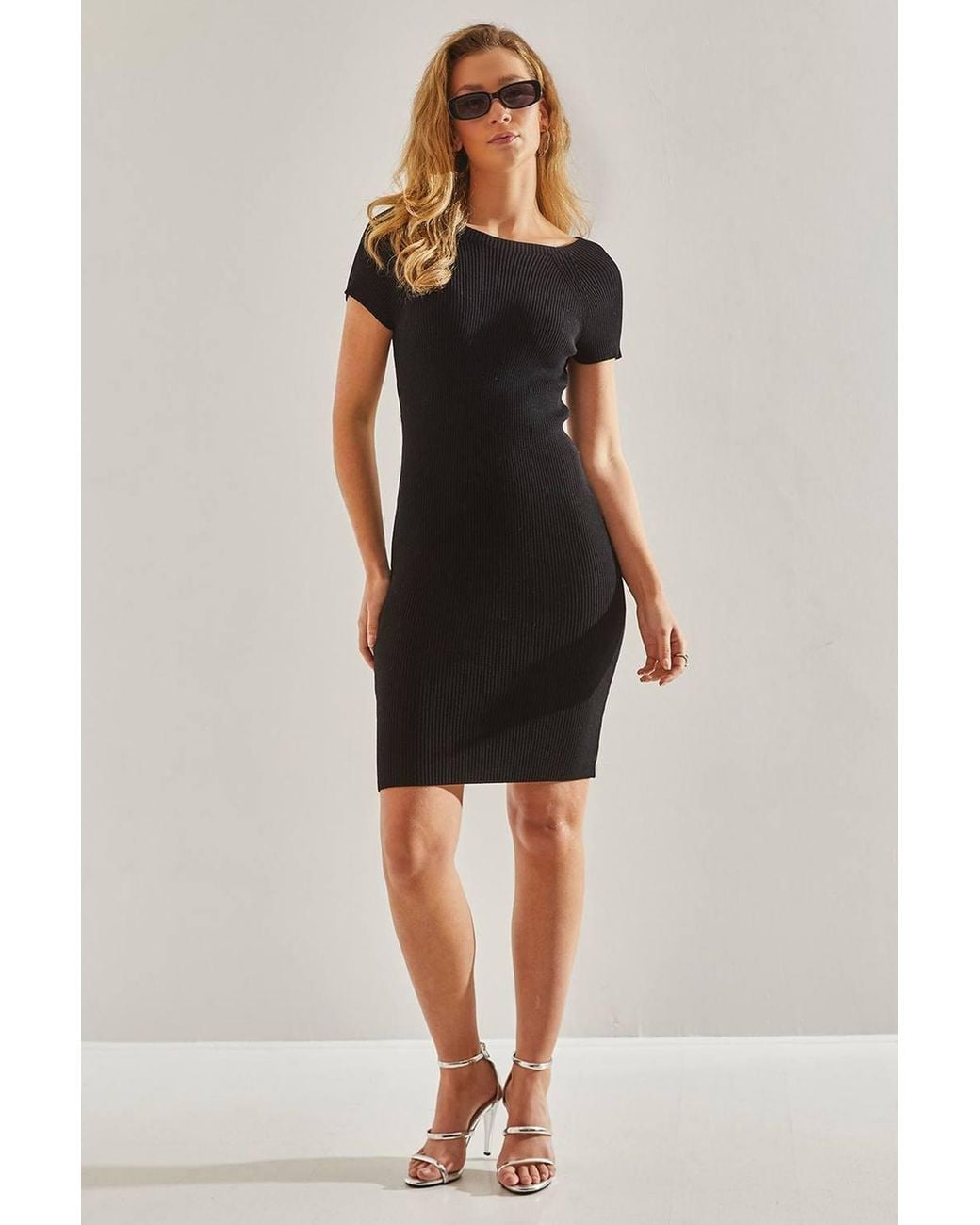 Bianco Lucci Black Slim Fit Crew Neck Midi Dress