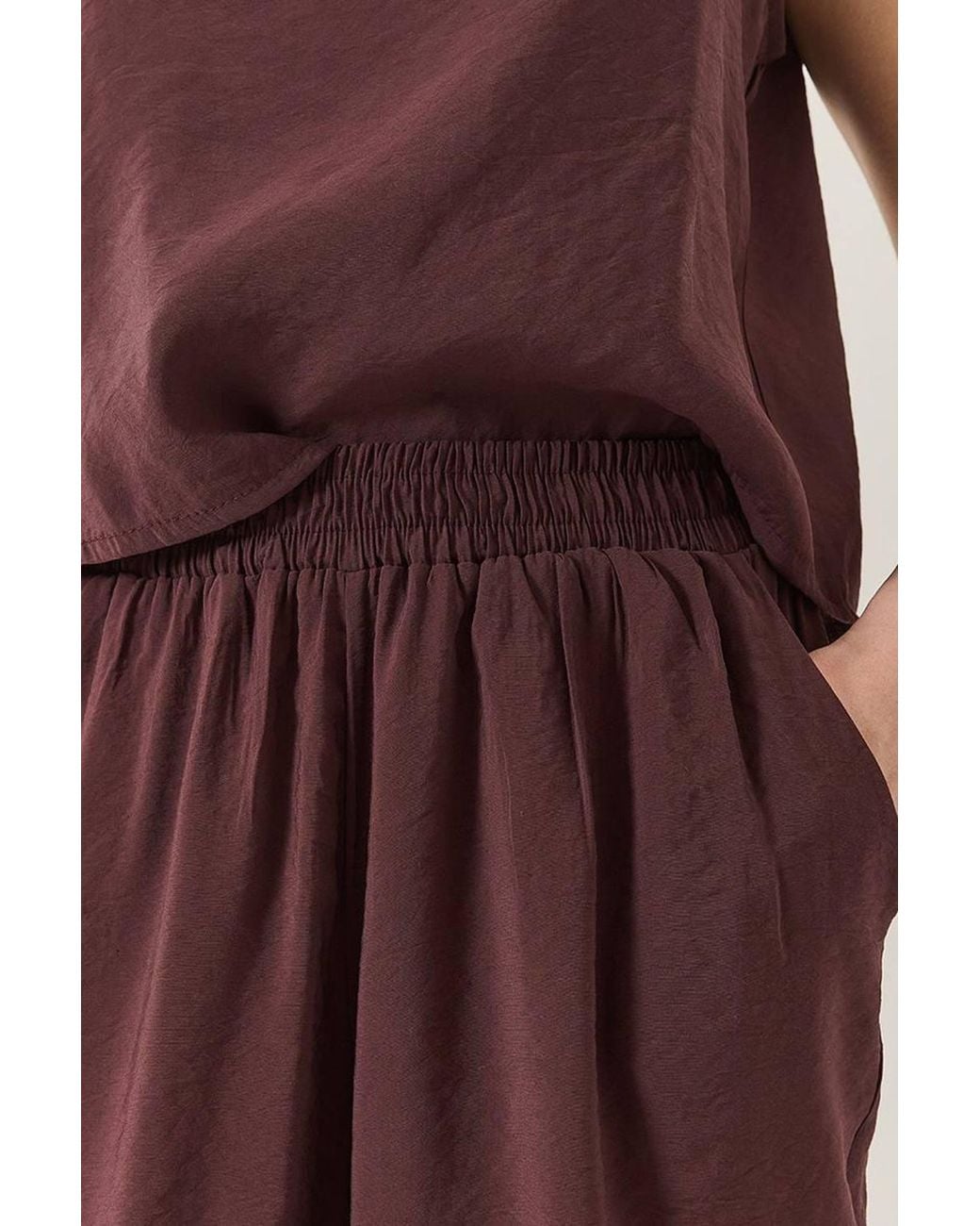Bianco Lucci Red Sleeveless Crew Neck Blouse & Carrof Fıt Pants Set