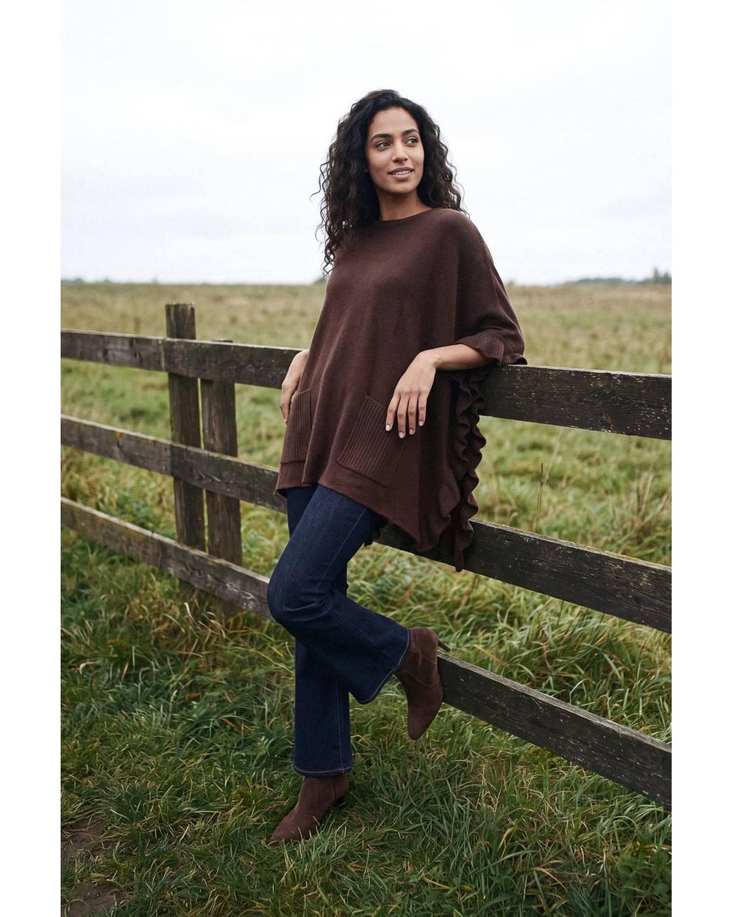Blue Vanilla Brown Sleeveless Round Neck Poncho