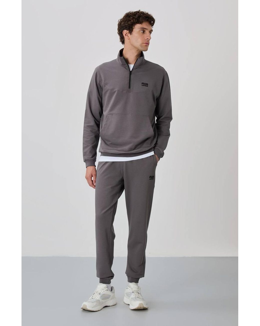 TOMMY LIFE Gray Zip-Front Sweatshirt & Pants Set for men