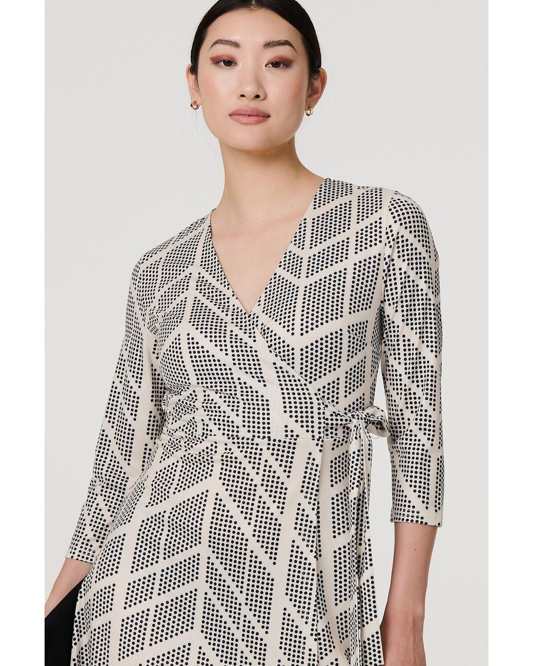 Izabel London Gray Printed 3/4 Sleeve Knee Length Wrap Dress