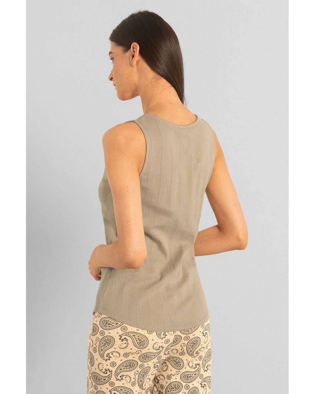 Enorsia Natural Textured Sleeveless V-Neck Tank Top