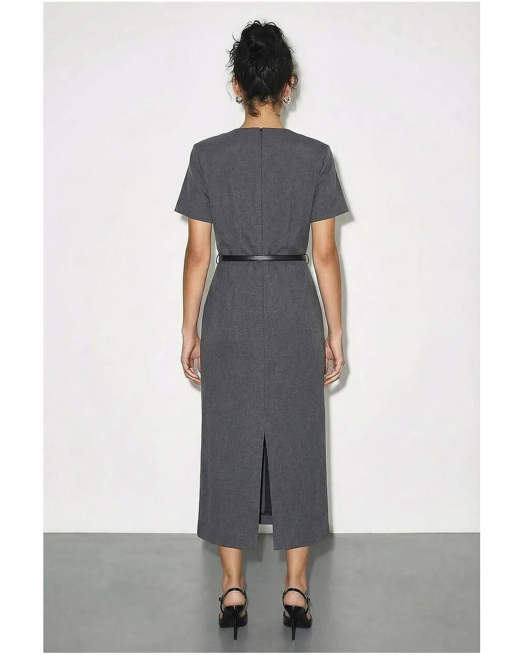 Bianco Lucci Multicolor Belted Midi Dress With Crew Neck
