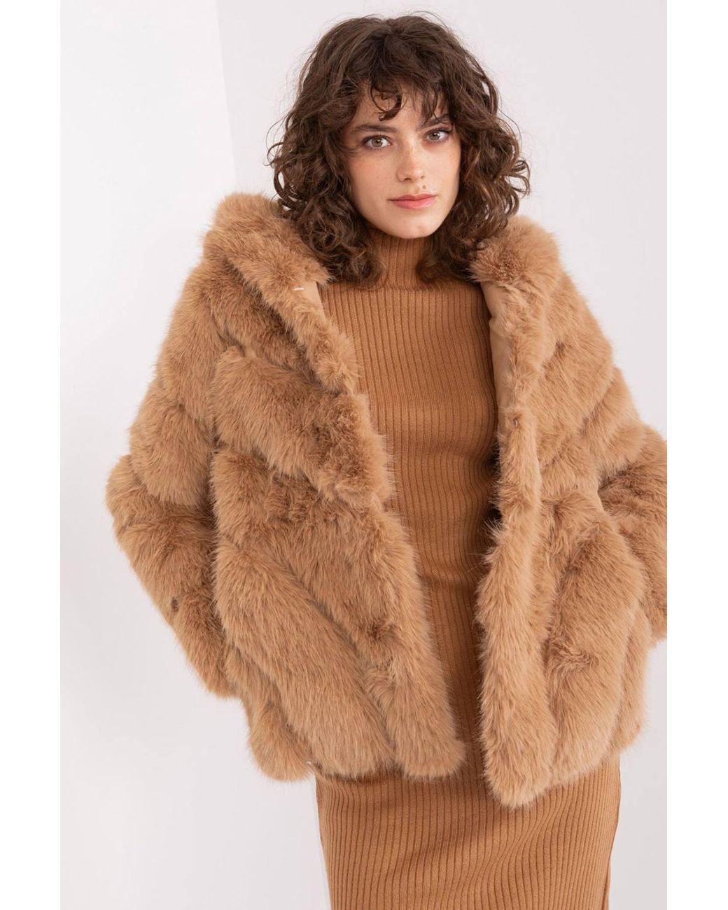 Love Lace Brown Elegant Hooded Fur Jacket For Cold Days