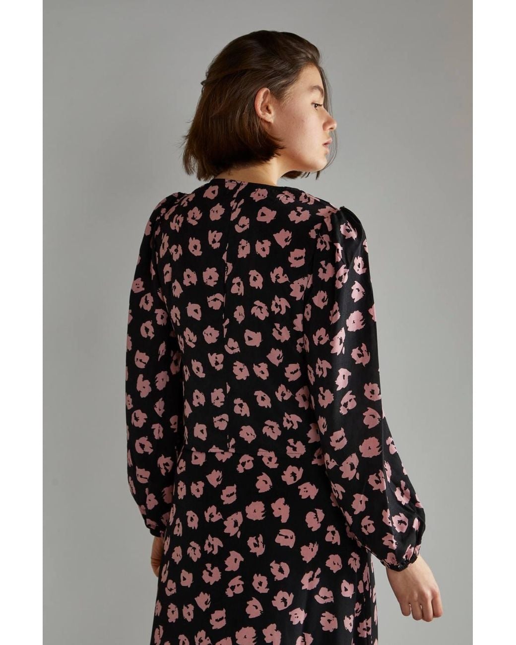 Shnoo Black V-Neck Button Front Blouse