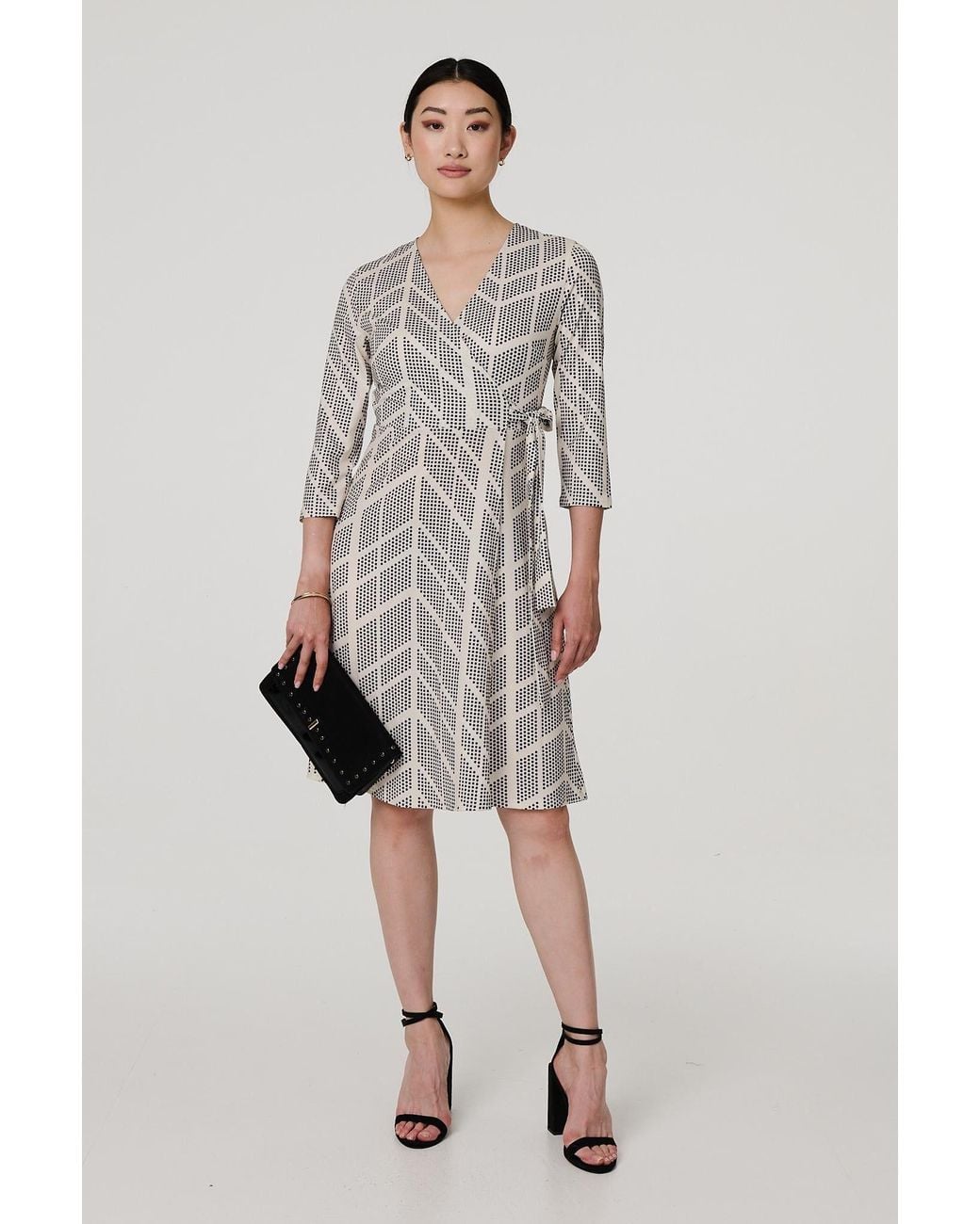 Izabel London Gray Printed 3/4 Sleeve Knee Length Wrap Dress