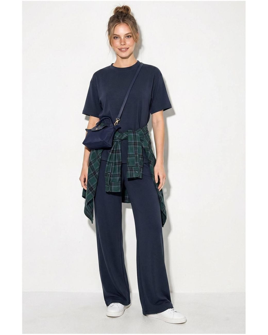 Bianco Lucci Blue Crew Neck T-Shirt & Pants Two-Piece Set