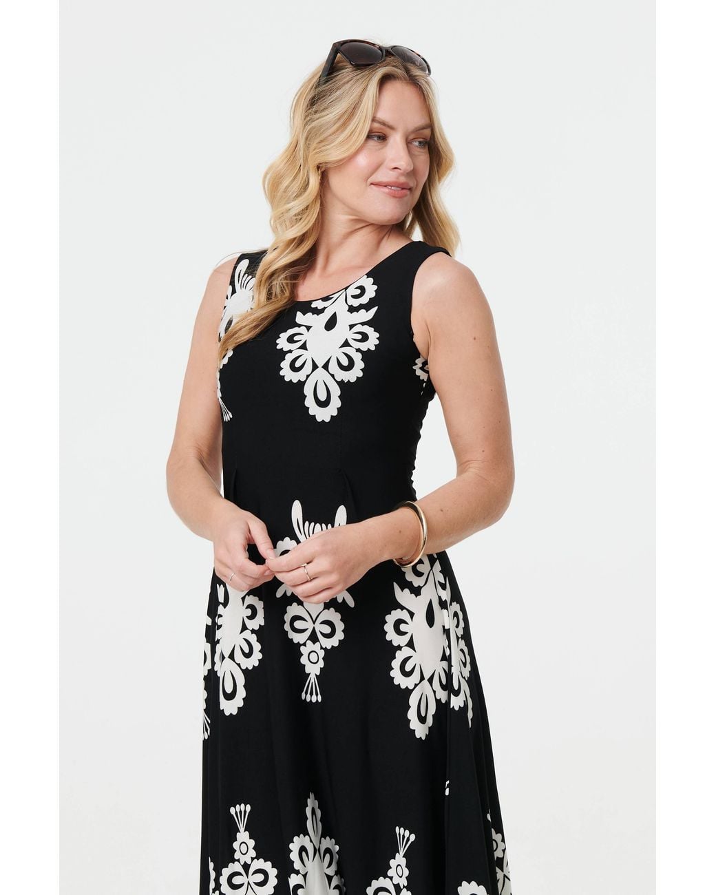 Izabel London White Ikat Print Sleeveless A-Line Midi Dress