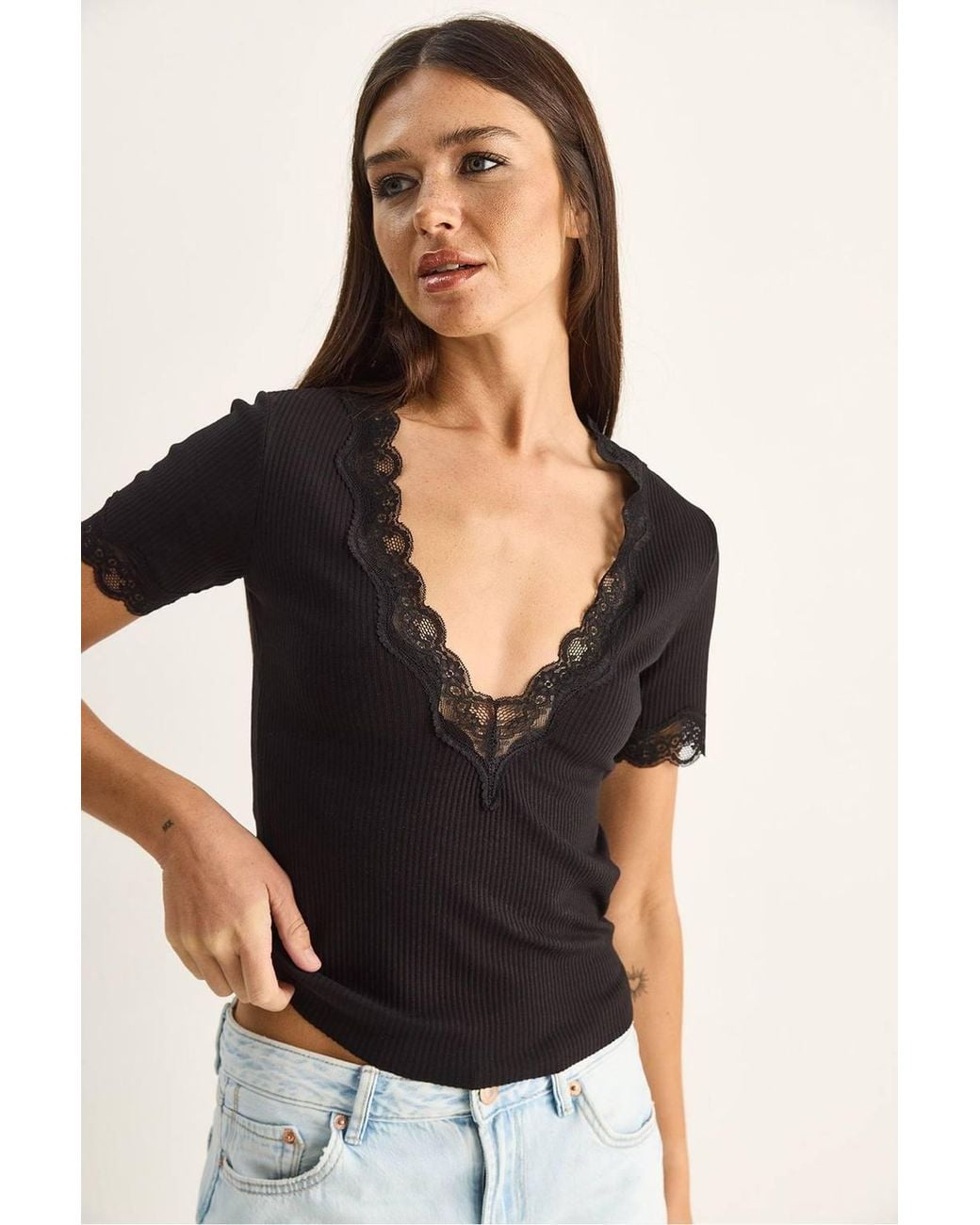 Bianco Lucci Black Ribbed Lace V-Neck Slim Fit Blouse