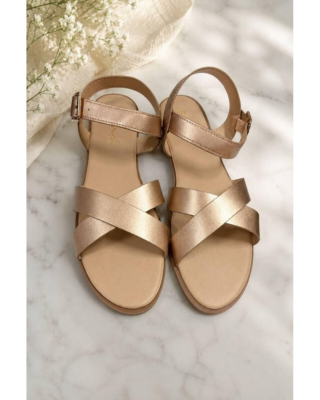 LARANGE Natural Cross Strap Buckle Flat Sandals