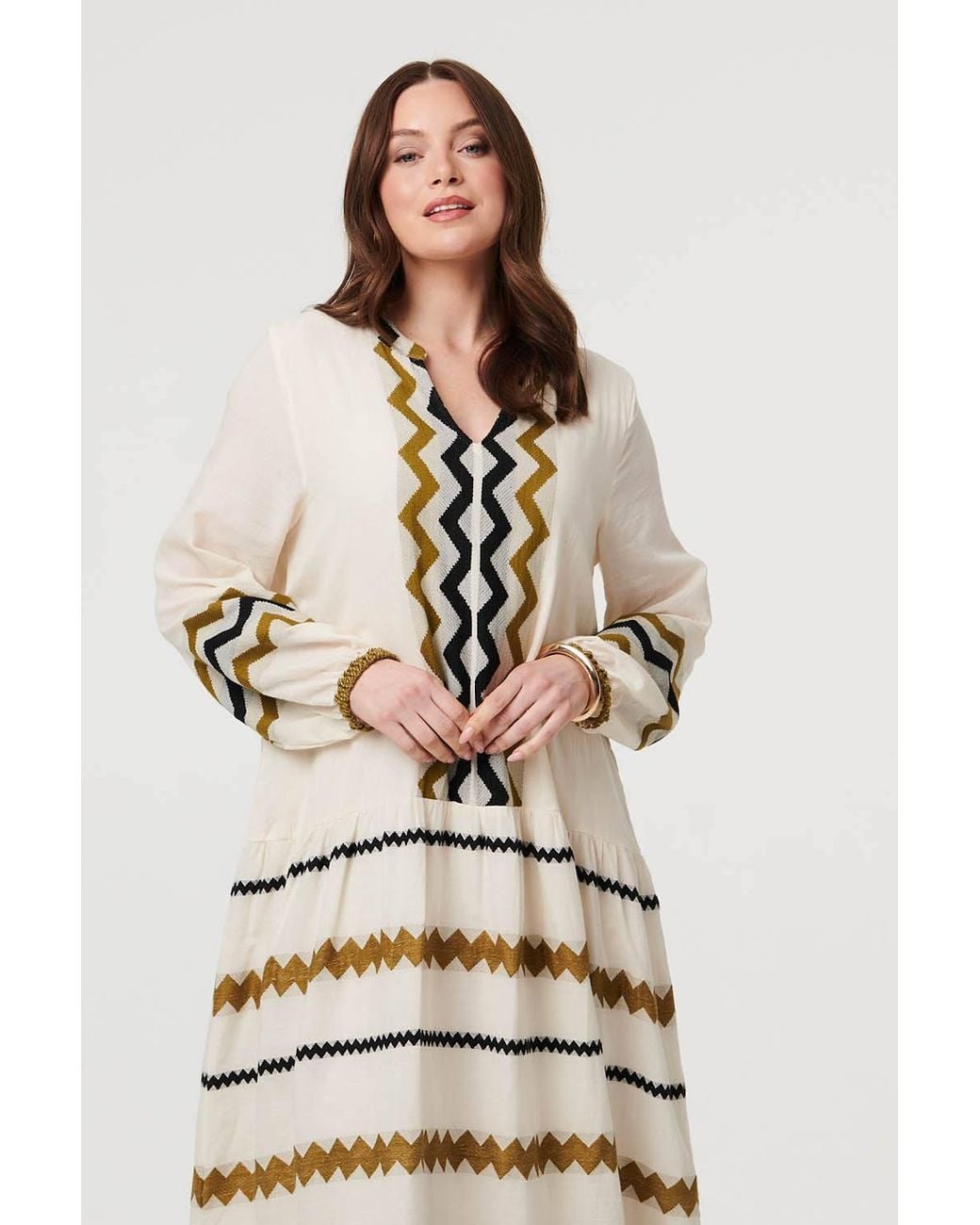 Izabel London White Zigzag Print Long Sleeve Maxi Dress