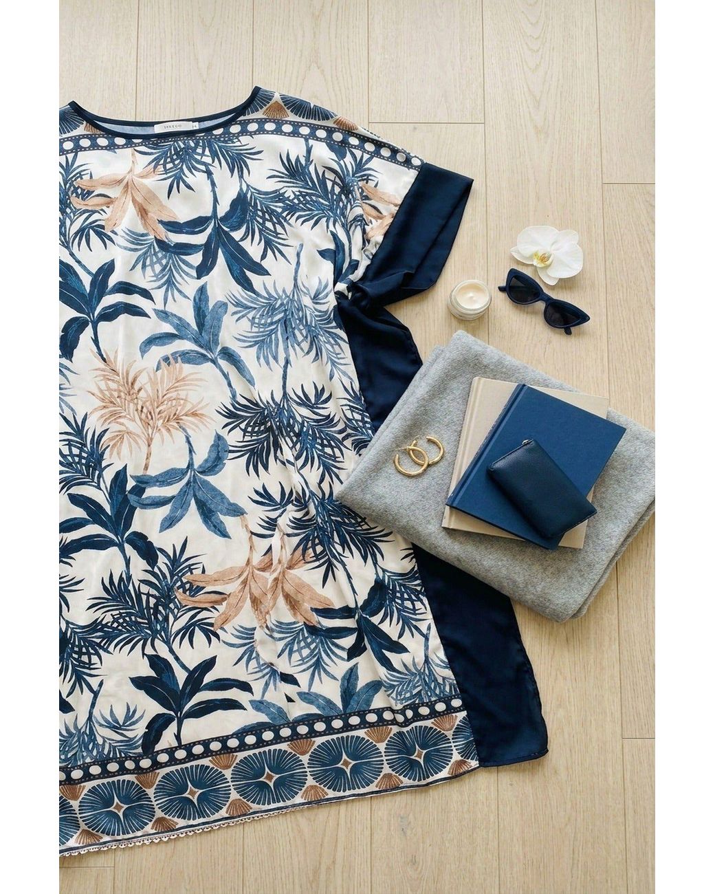 IKRUSH Blue Taisley Oversized Batwing Maxi Dress With Tropical Print