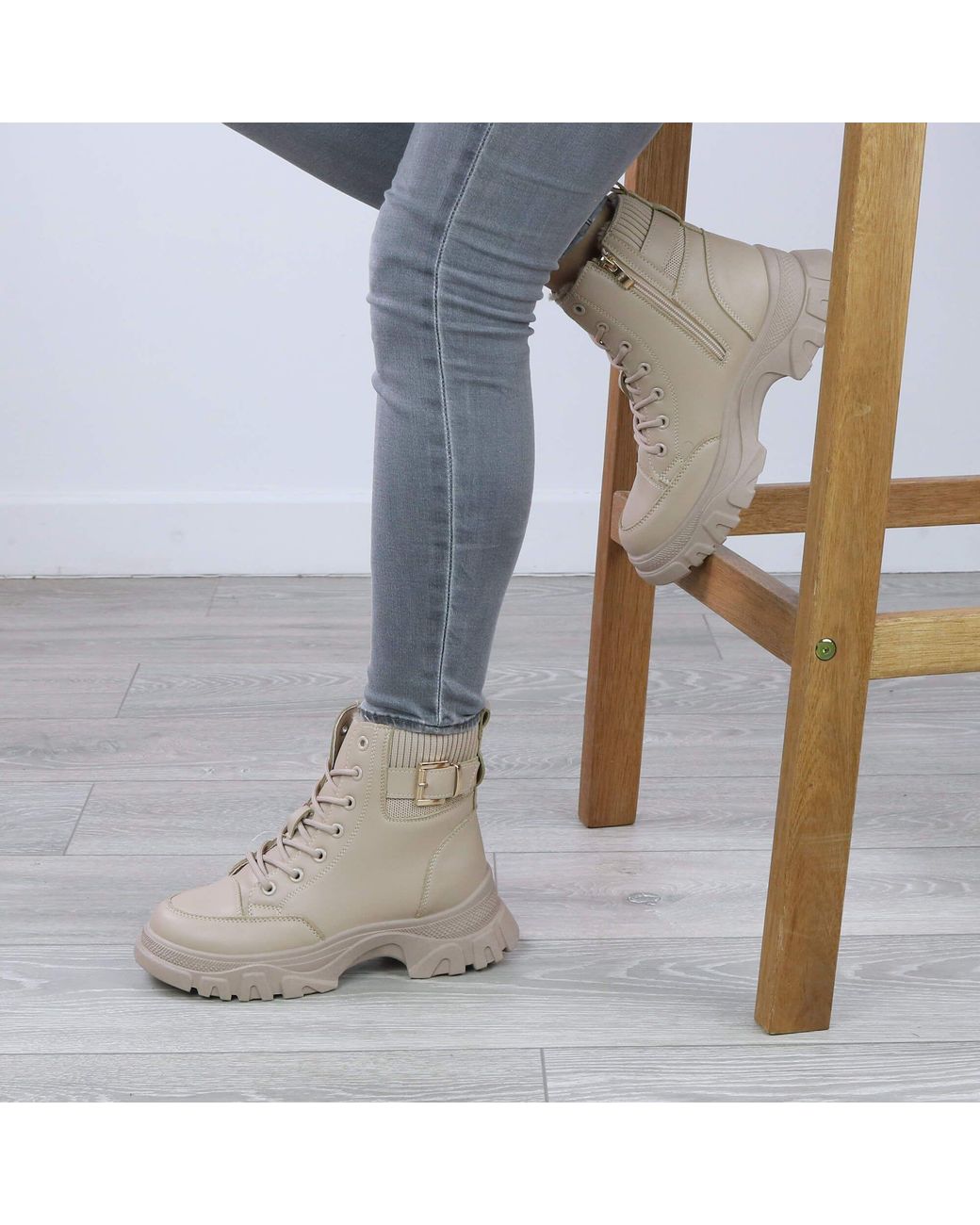 AJVANI Natural Low Heel Chunky Flatform Ankle Boots