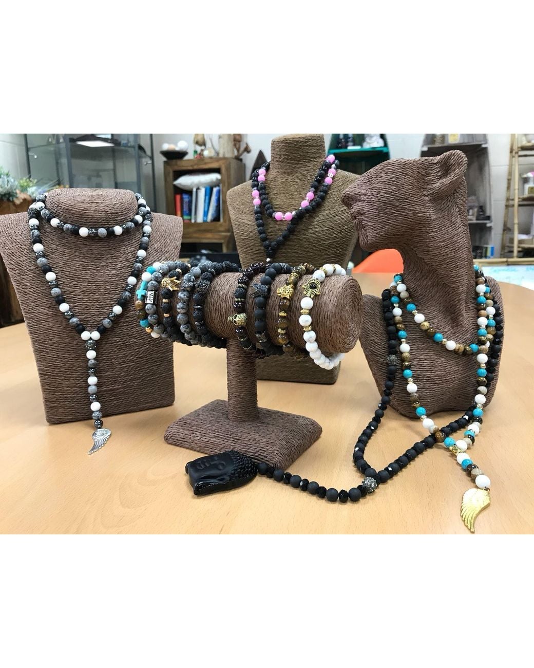 KDMD Black Hamsa