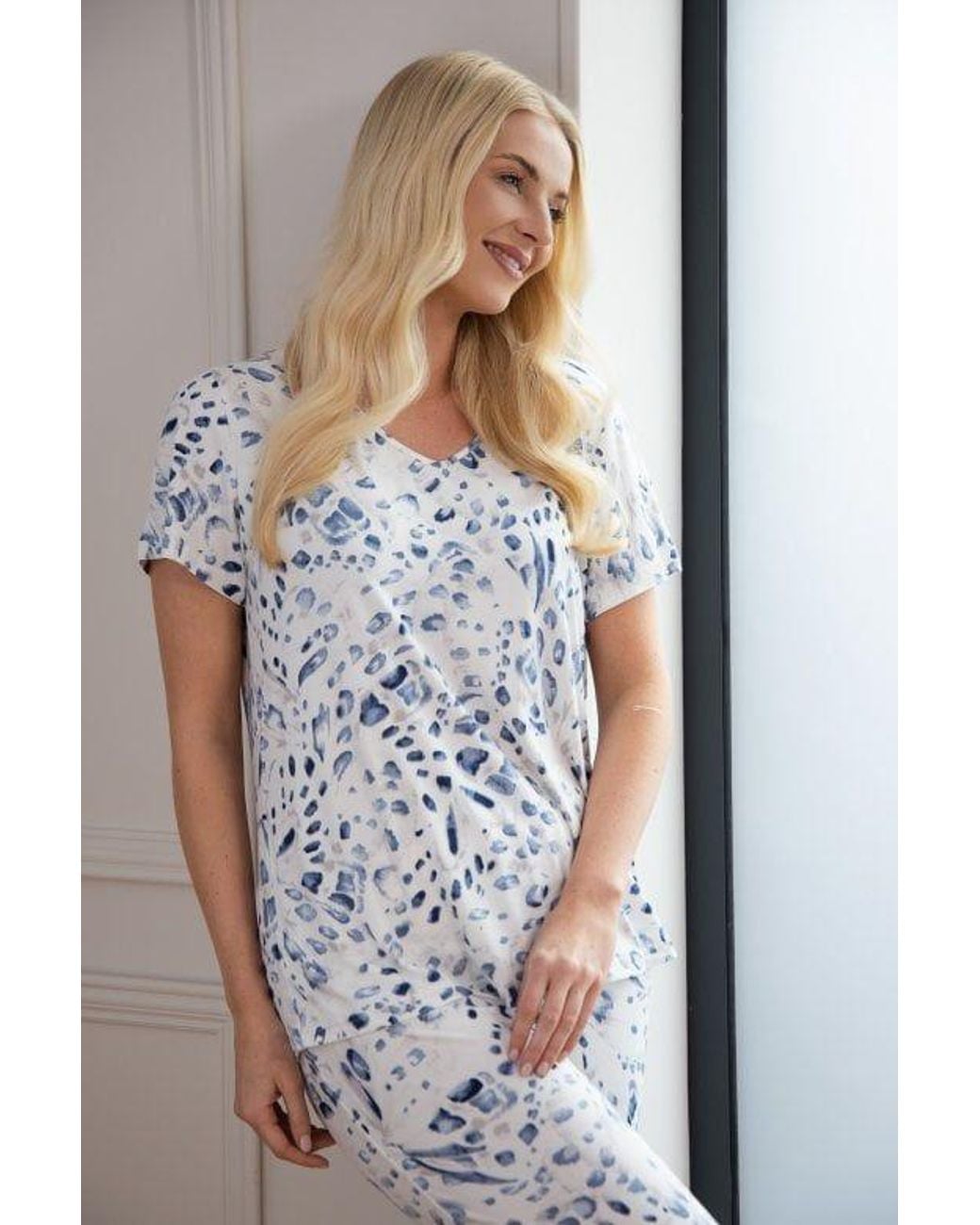 CAMILLE White Lightweight Floral Print Pyjama Set