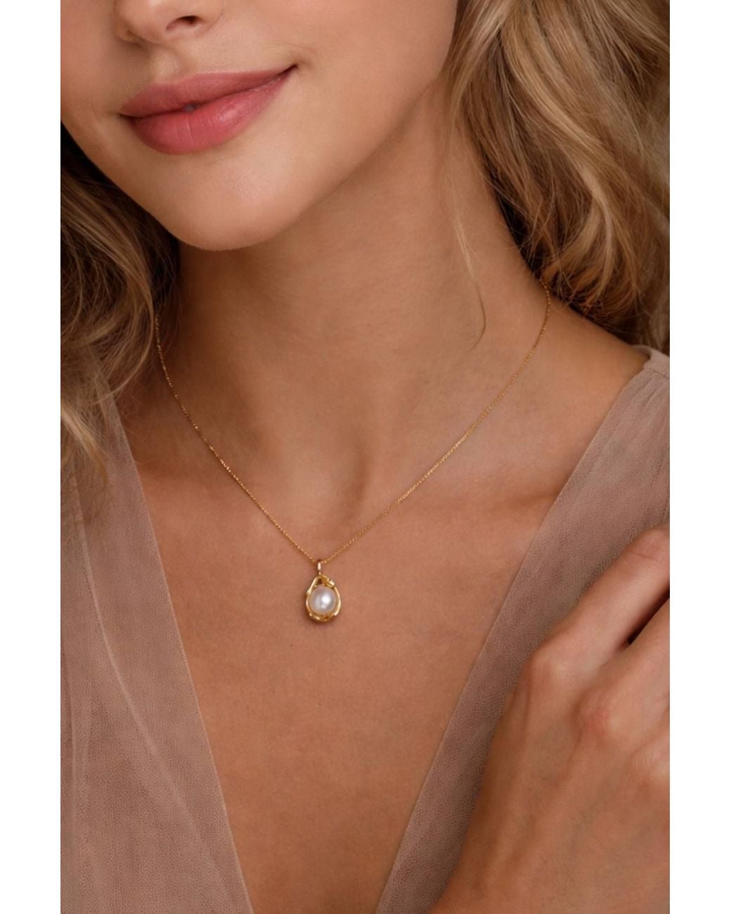 Lovii Brown French Elegance 14K-Plated Pearl Cup Pendant Necklace