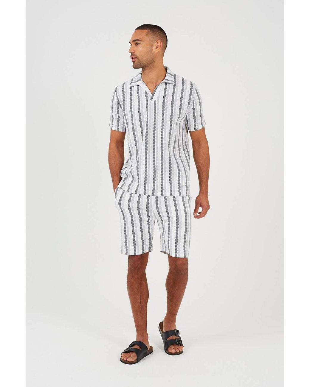 Brave Soul White Regular Fit Shorts for men