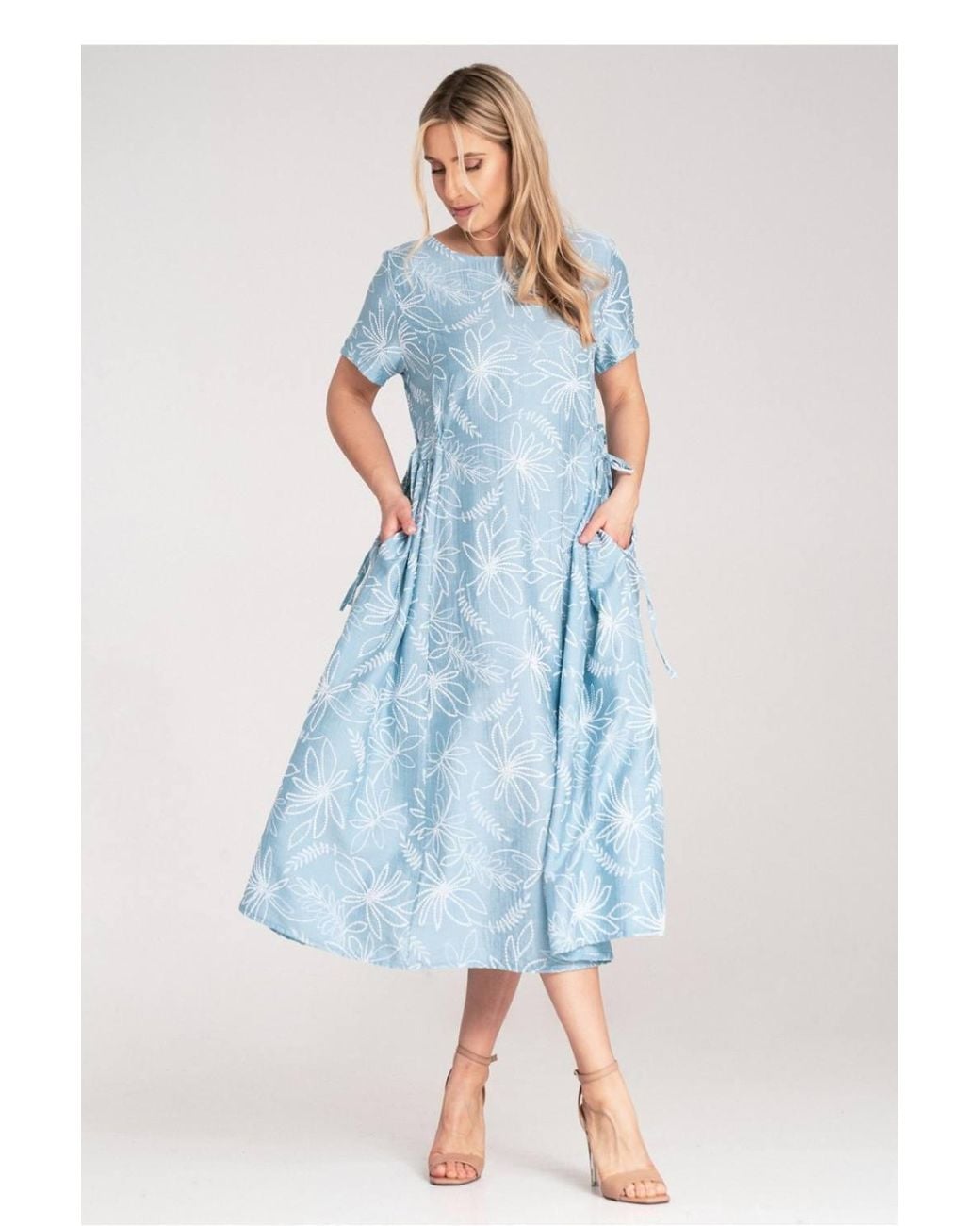 Love Lace Blue Viscose Round Neck Short Sleeve Midi Dress
