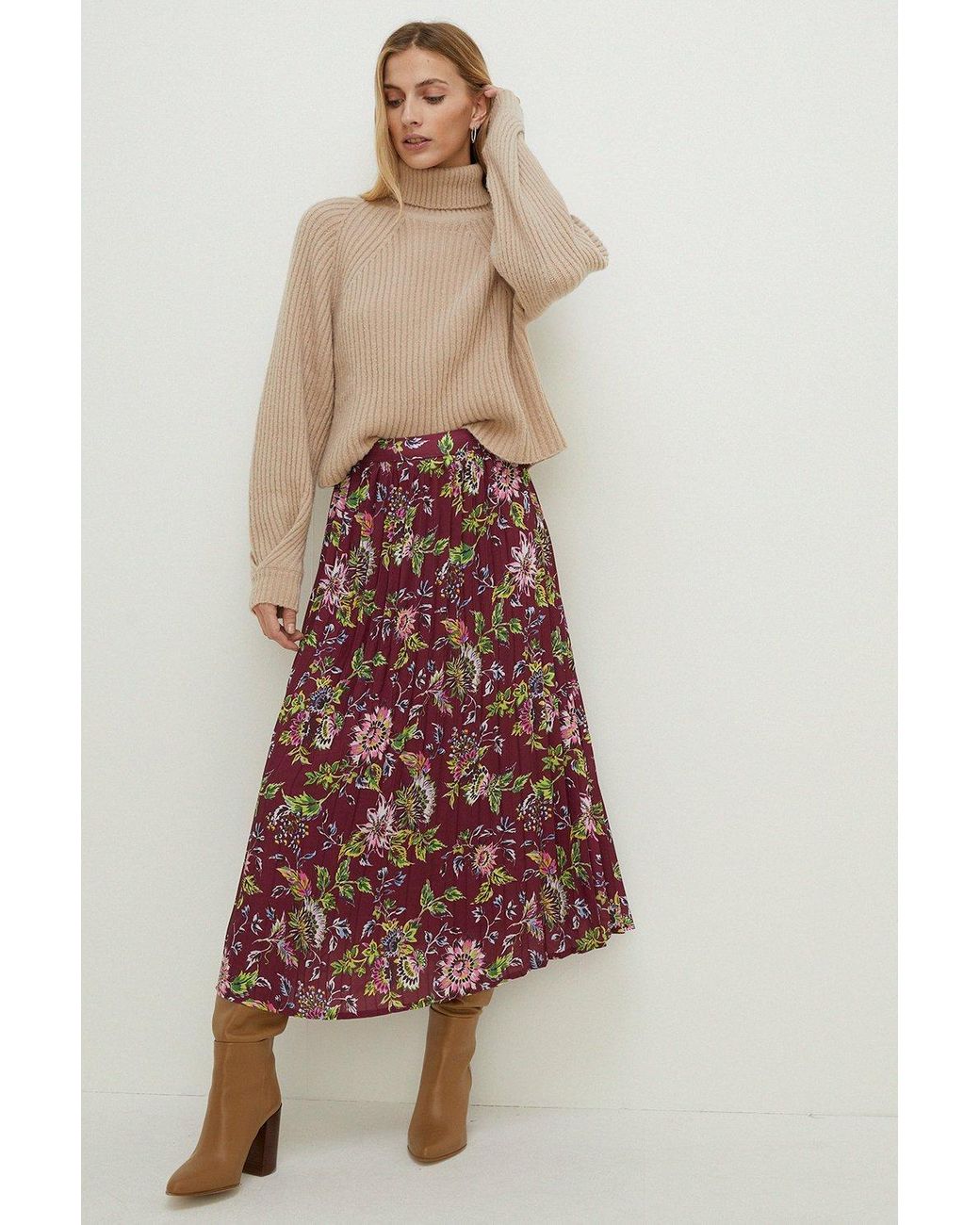Long pleated skirt shop oasis