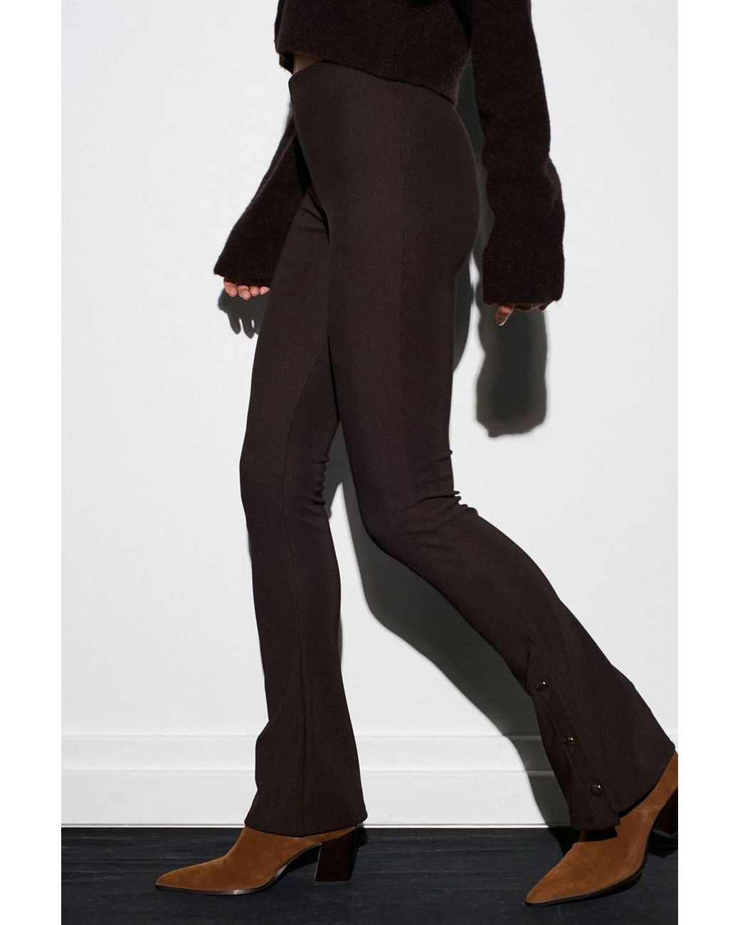 Dilvin Black High-Waist Flare Leggings With Button Hem Detail