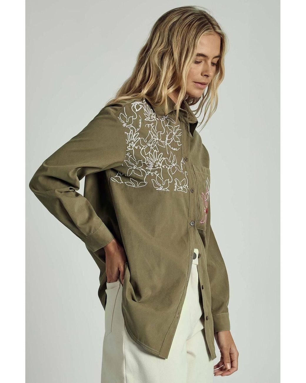 Native Youth Green Embroidered Chest Pocket Collared Button-Up Shirt