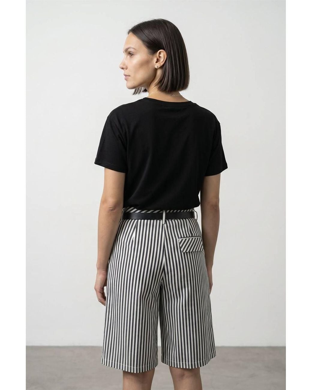 Dilvin Black Cotton Tencel V-Neck Short-Sleeve Blouse