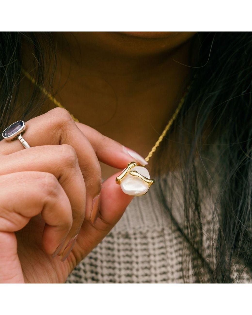 The Colourful Aura Metallic Two Hands Love Hugging Stone Square Pearl Pendant Necklace