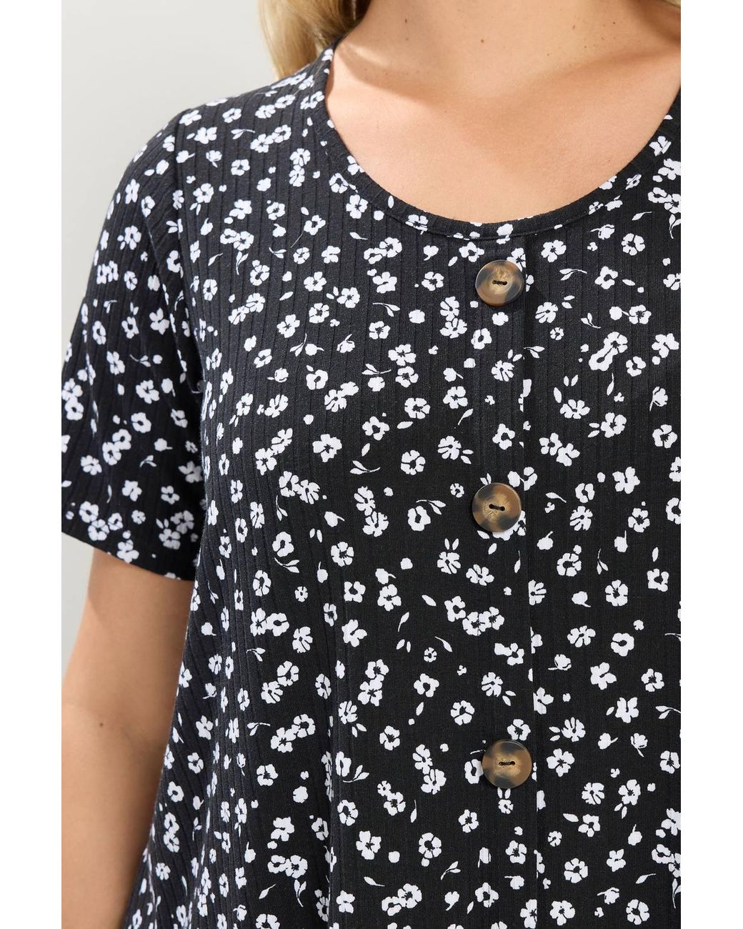Yours Black Short Sleeve Swing T-Shirt